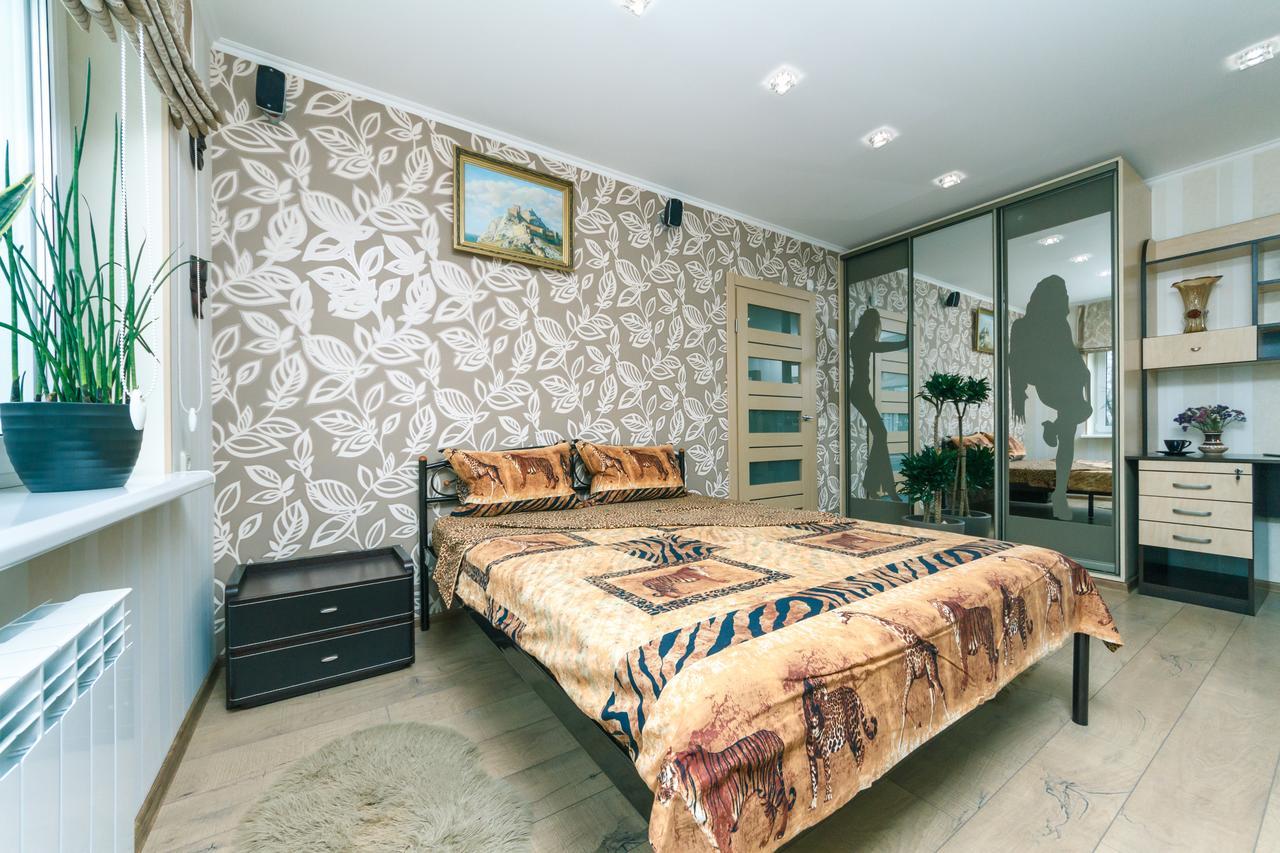 Apartment On Sevastopolska Square Kiev Luaran gambar